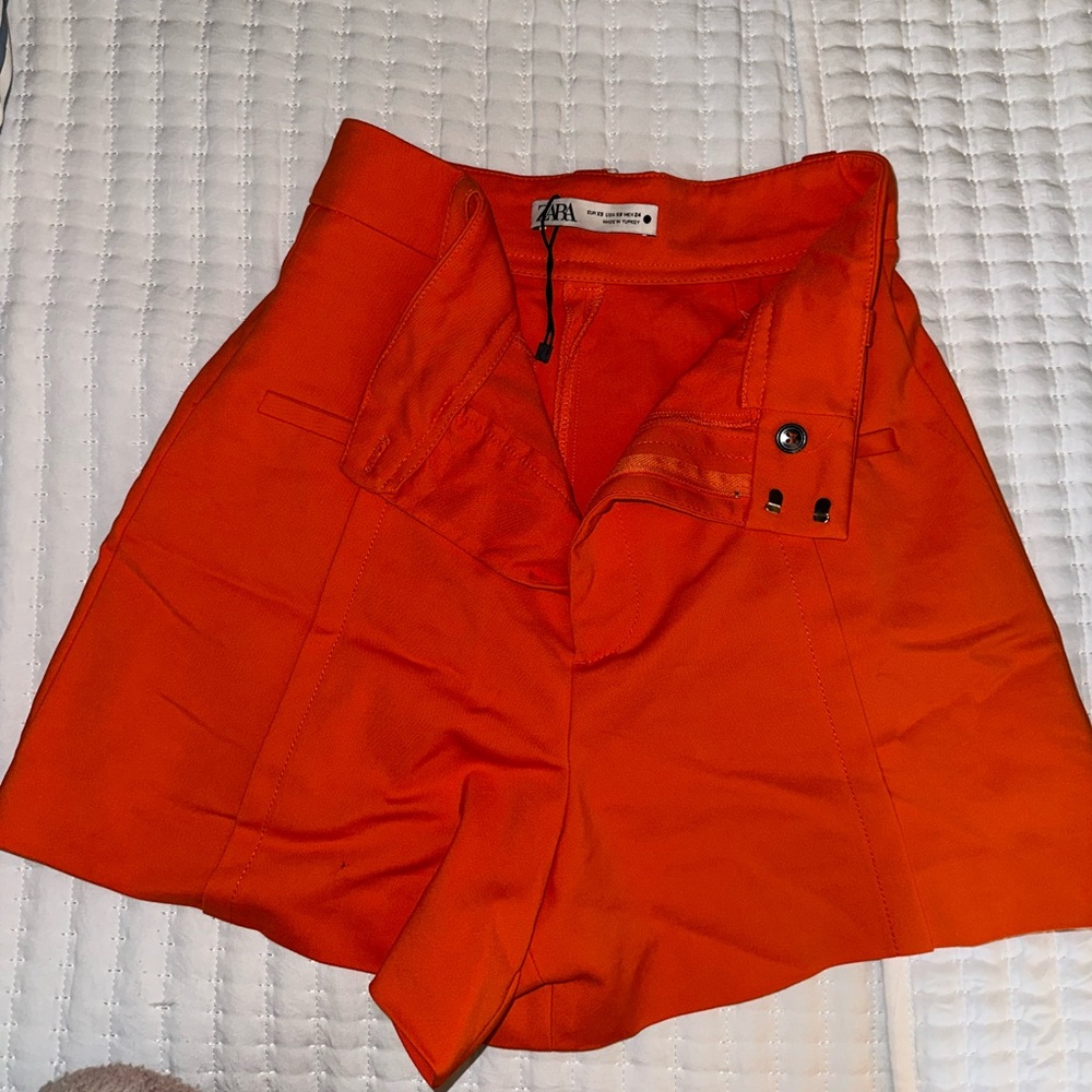 NWOT High waisted Zara orange pleated shorts
